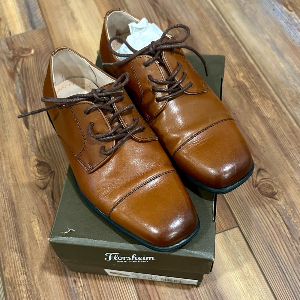 NIB Florsheim Tan Leather Oxfords, youth 2.5